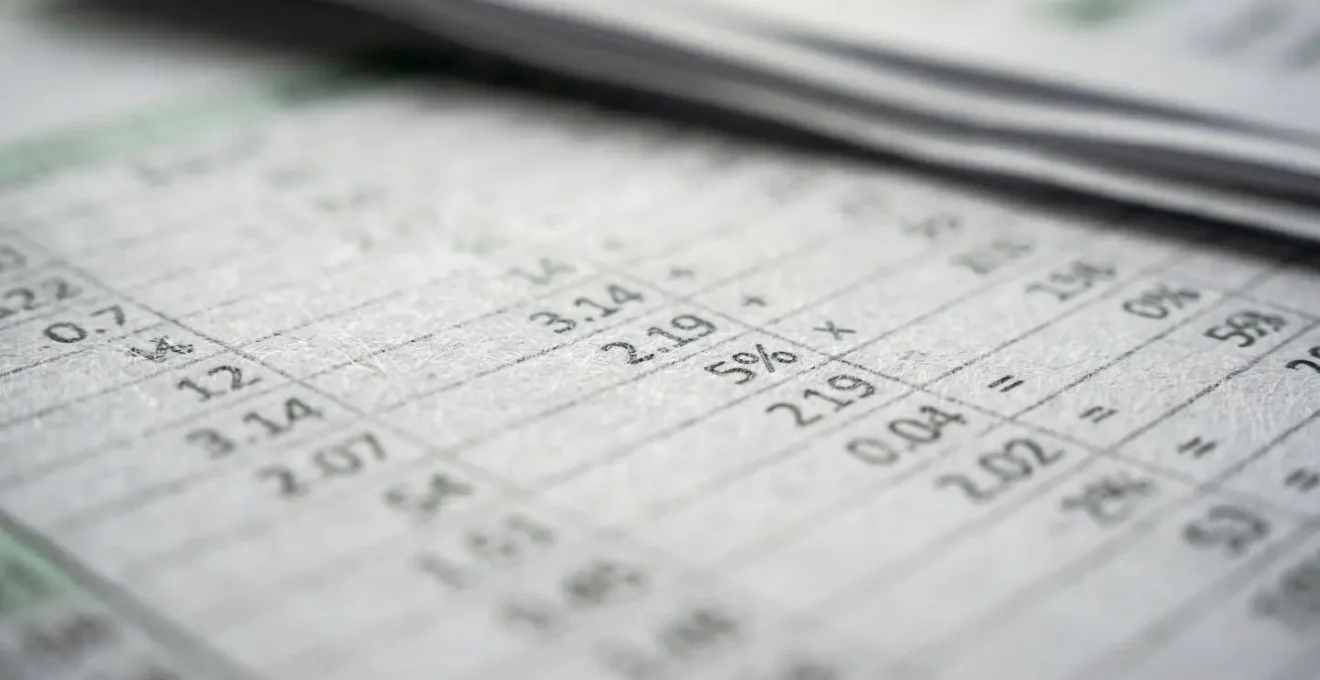 Foglio Excel con calcolo TIR per investimento immobiliare mostrando formule e flussi